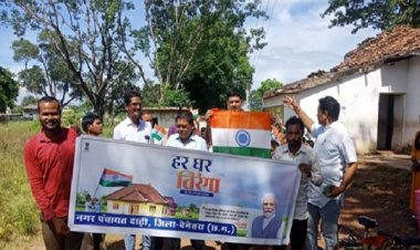 नगर पंचायत दाढ़ी स्कूली बच्चों ने निकली तिरंगा यात्रा