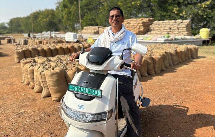 किसान हंसराज साहू की मेहनत ने बदली रफ्तार, ई-स्कूटी बनी समृद्धि की पहचान
