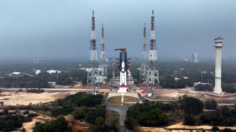 निकल पड़ा ISRO का ‘बाहुबली’, LVM3 से दुनिया का सबसे भारी कमर्शियल सैटेलाइट ब्लूबर्ड ब्लॉक लॉन्च
