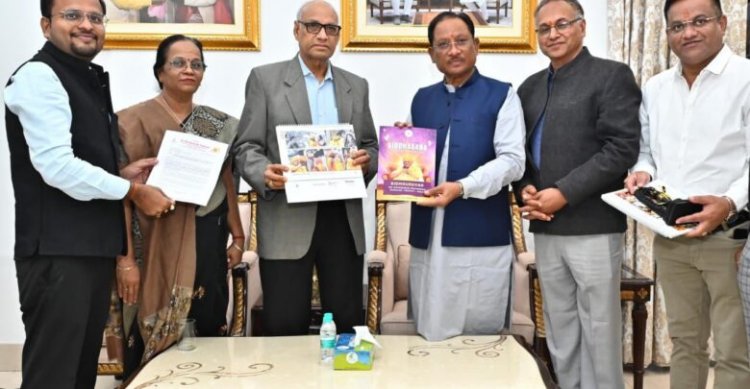 पूर्व राज्यपाल रमेश बैस ने की मुख्यमंत्री विष्णु देव साय से सौजन्य मुलाकात, इस कार्यक्रम में आने का दिया आमंत्रण