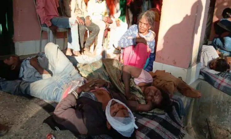 छत्तीसगढ़–झारखंड बॉर्डर पर भीषण हादसा: स्कूल बस पलटी, 5 की मौत 82 घायल