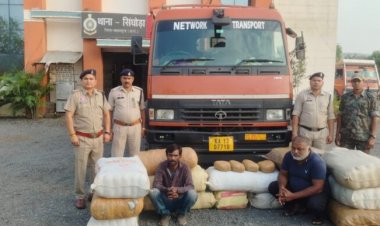 छत्तीसगढ़ में यहां पकड़ाया करोड़ों का गांजा, ट्रक के अंदर का नजारा देख उड़े पुलिस के होश, 5 गिरफ्तार