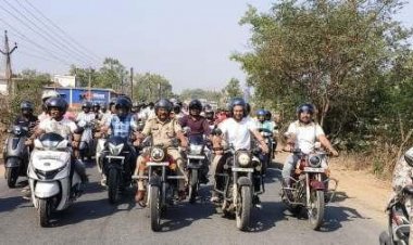 पत्थलगांव स्थानीय प्रशासन और पुलिस प्रशासन ने निकाली भव्य बाईक रैली