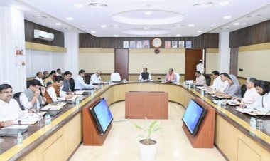 BREAKING : साय कैबिनेट की बैठक खत्म, कई महत्वपूर्ण मुद्दों हुई चर्चा, देखें किन प्रस्तावों पर लगी मुहर