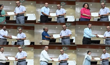 मुख्य सचिव ने ई-ऑफिस एवं समयबद्धता के लिए मंत्रालय के अधिकारी और कर्मचारियों को दिए प्रशंसा पत्र