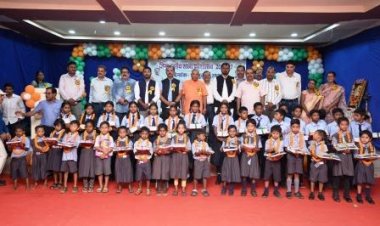 ’जशपुर में धूमधाम से मनाया गया जिला स्तरीय शाला प्रवेश उत्सव’, ’नवप्रवेशी विद्यार्थियों का आत्मीय स्वागत, शिक्षा के महत्व का दिया गया संदेश’…..