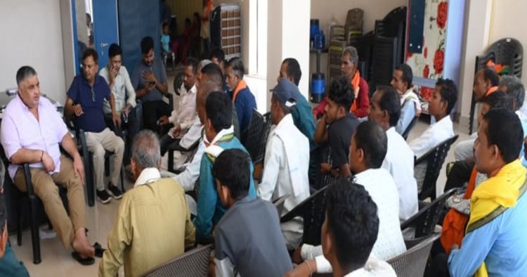जनदर्शन में मंत्री राजेश अग्रवाल ने सुनीं ग्रामीणों की समस्याएं, त्वरित समाधान के दिए निर्देश