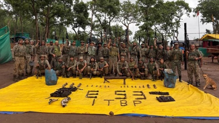 माओवादियों पर बड़ा प्रहार! कैंप तबाह, AK-47 के कारतूस समेत भारी मात्रा में विस्फोटक जब्त